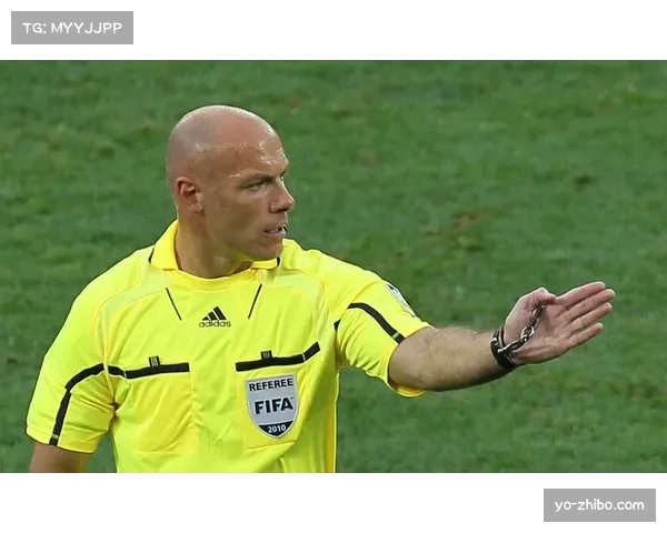 韦伯通过《裁判麦克风》节目加强判罚沟通 官方试图提升VAR透明度